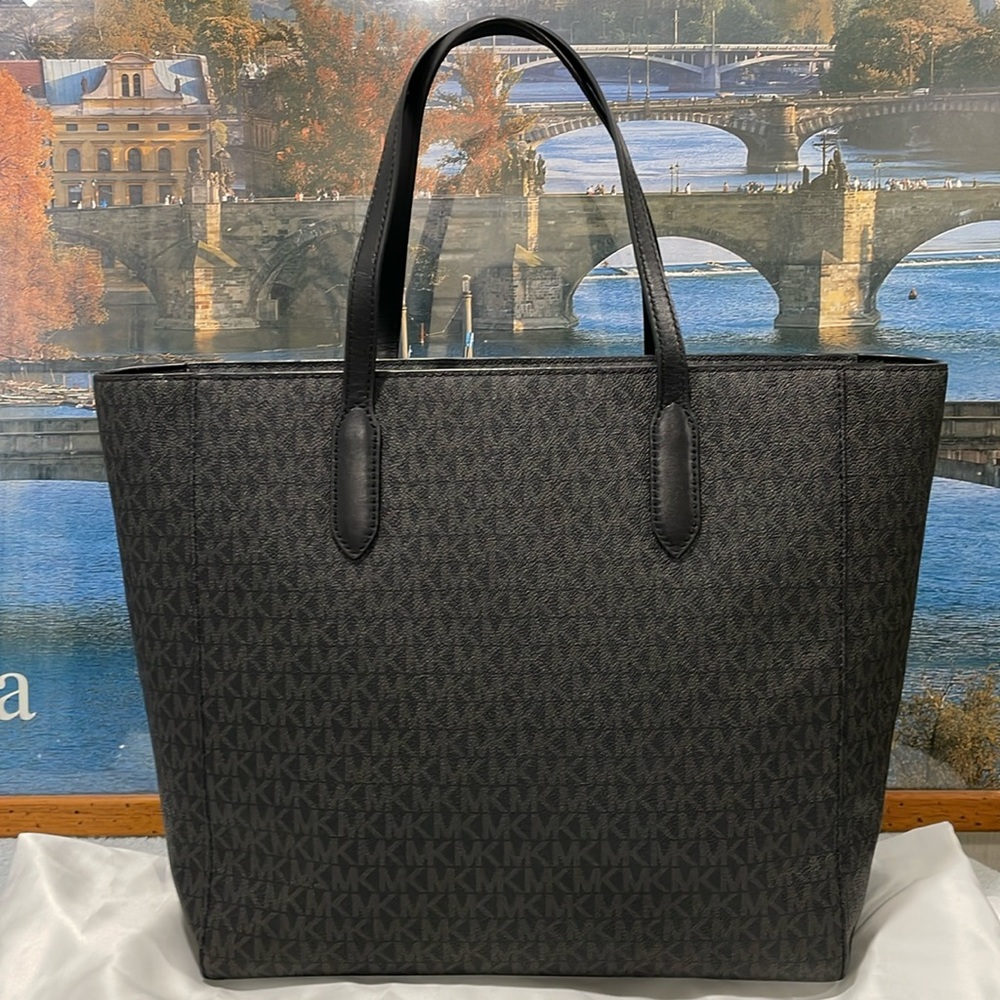 Michael Kors Tote - Picture 5 of 10